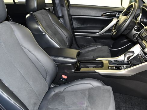 Used 2025 Mitsubishi Eclipse Cross SE AWD/4WD image 40