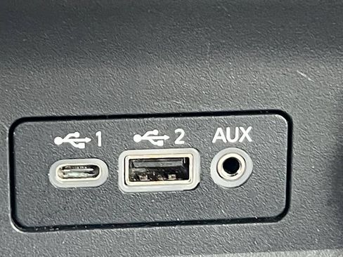 Used 2024 Nissan Sentra SV FWD image 6
