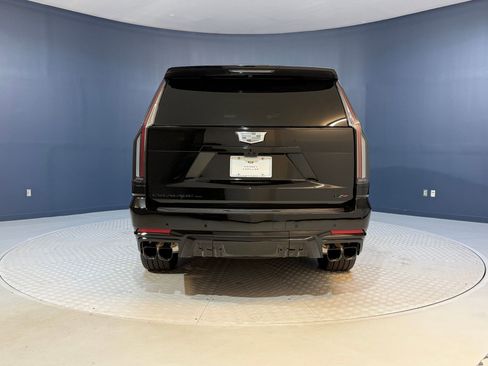 New 2026 Cadillac Escalade V w/ LPO, ONYX Package image 10