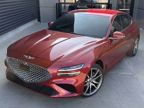 Used 2023 Genesis G70 2.0T image 2