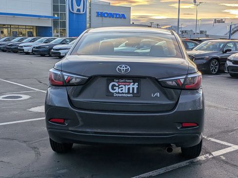 Used 2018 Toyota Yaris iA image 7