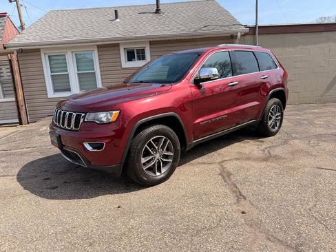 Used 2018 Jeep Grand Cherokee Limited image 2