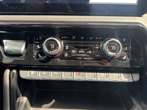 Used 2025 GMC Sierra 2500 AT4X AWD/4WD image 21