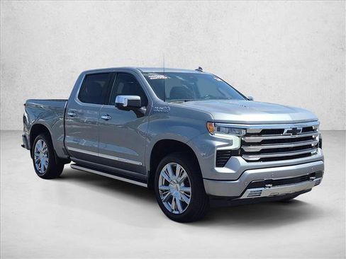 Used 2024 Chevrolet Silverado 1500 High Country AWD/4WD image 2