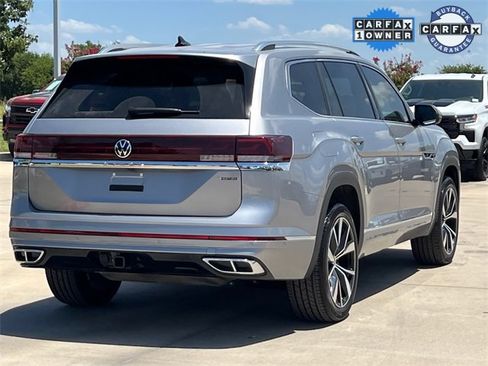 Used 2025 Volkswagen Atlas SEL Premium R-Line image 8