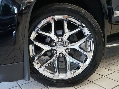 Used 2016 Cadillac Escalade Luxury AWD/4WD image 60