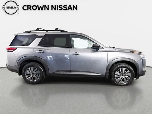New 2026 Nissan Pathfinder SV image 4