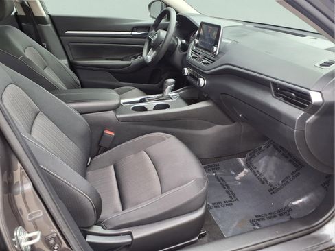 Certified 2022 Nissan Altima 2.5 SV image 11
