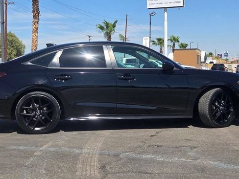 Used 2025 Honda Civic Sport image 3