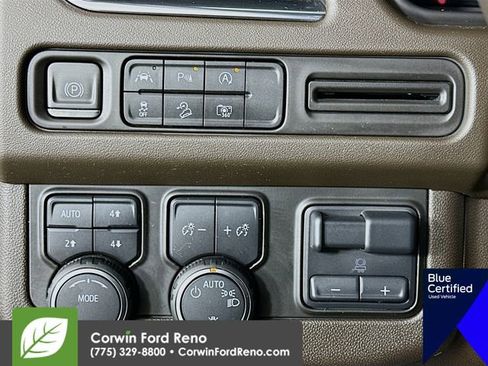 Used 2024 Chevrolet Suburban Z71 w/ Luxury Package image 14