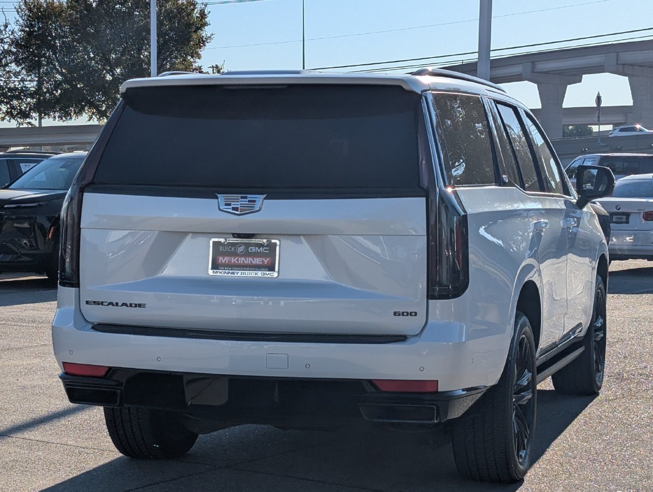 Used 2023 Cadillac Escalade Sport Platinum w/ LPO, Floor Liner Package AWD/4WD image 4