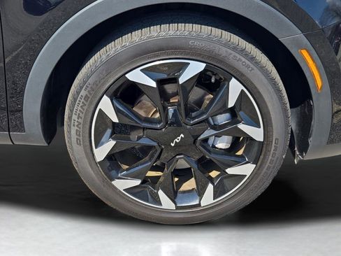 Certified 2024 Kia Sorento EX w/ Panoramic Sunroof Package image 6