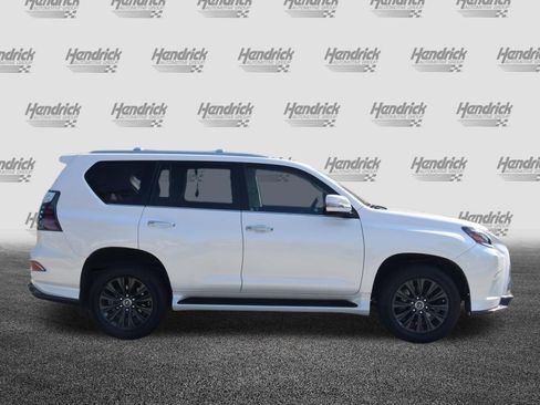 Used 2023 Lexus GX 460 Premium w/ Accessory Package AWD/4WD image 10
