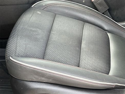 Used 2023 Chevrolet TrailBlazer RS w/ Sun and Liftgate Package image 19