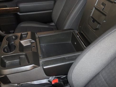 Used 2025 GMC Sierra 2500 SLE w/ SLE Convenience Package image 43