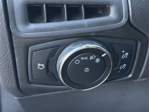 Used 2014 Ford Focus SE image 32