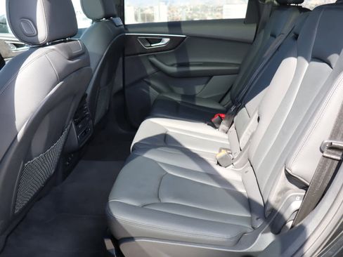 Used 2023 Audi Q7 2.0T Premium w/ Convenience Package image 13