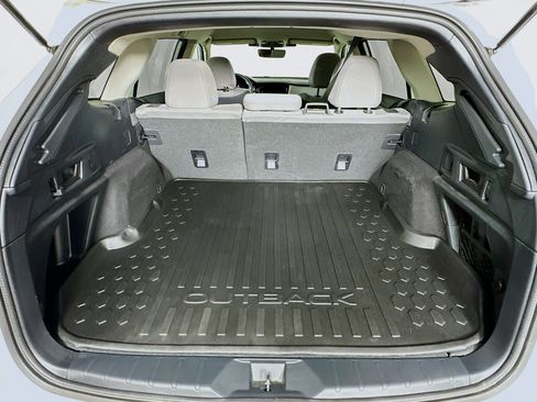 Used 2025 Subaru Outback Premium image 26
