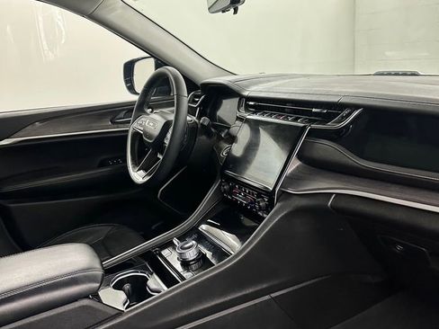 Used 2022 Jeep Grand Cherokee Limited 4xe w/ Luxury Tech Group II AWD/4WD image 40