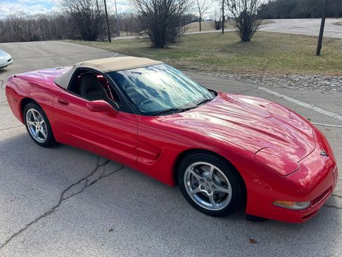 Used 2000 Chevrolet Corvette Convertible 2D w/ Memory Pkg image 29