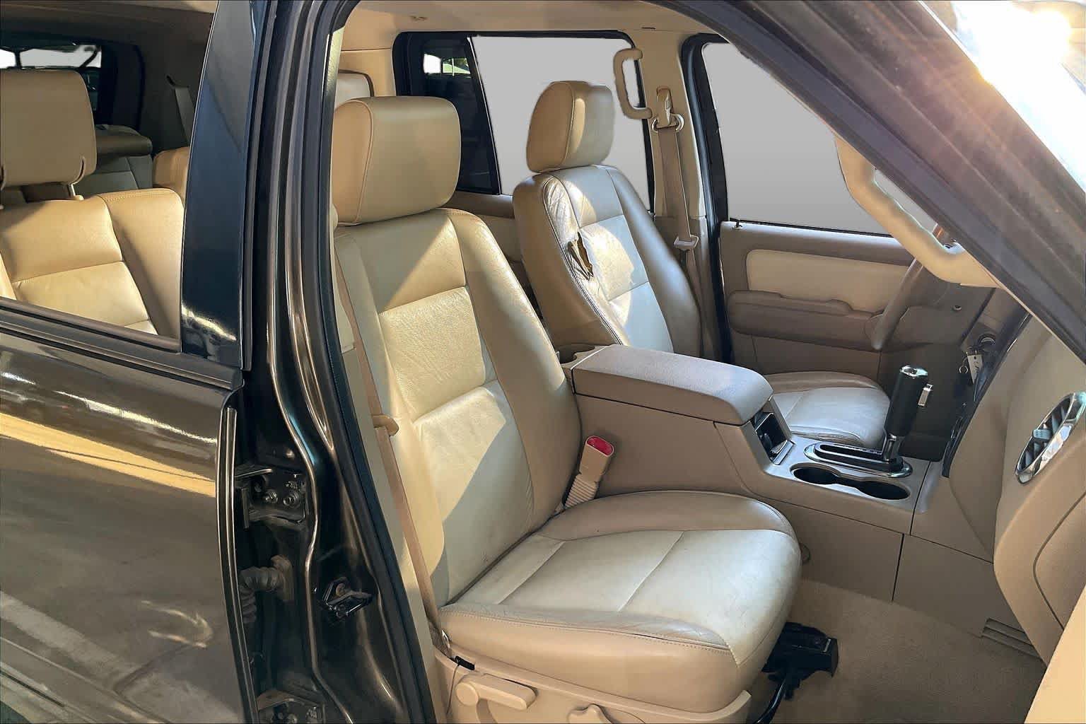 Used 2008 Ford Explorer XLT RWD image 9