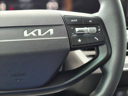 Used 2025 Kia K4 FWD image 15