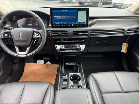 New 2026 Lincoln Corsair Reserve image 30