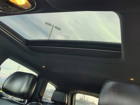 Used 2019 Jeep Grand Cherokee Altitude image 25