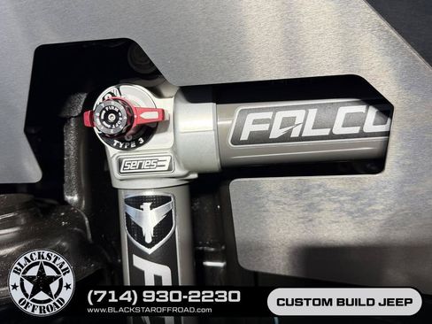 Used 2025 Jeep Wrangler Unlimited Rubicon AWD/4WD image 37