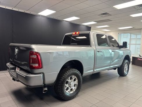 Used 2024 RAM 2500 Laramie AWD/4WD image 3