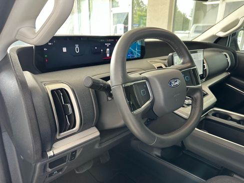 Certified 2025 Ford Expedition Max Active RWD image 17