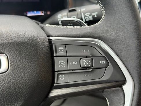 New 2025 Jeep Grand Cherokee Altitude AWD/4WD image 43