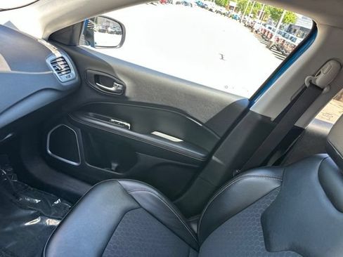 Used 2018 Jeep Compass Latitude w/ Popular Equipment Group AWD/4WD image 49