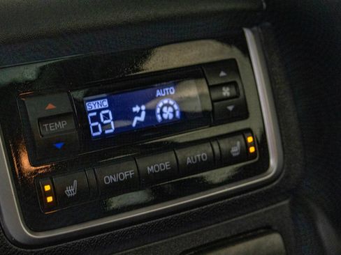 Used 2022 Subaru Ascent Limited w/ Technology Package AWD/4WD image 43