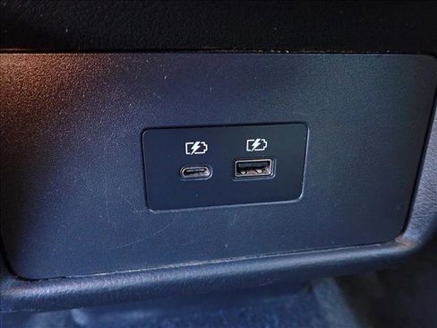 Used 2021 Nissan Rogue SV image 10