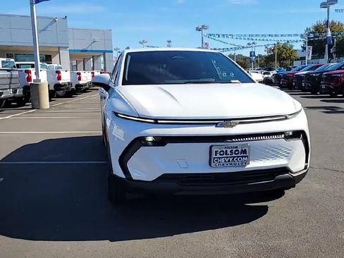 New 2026 Chevrolet Equinox EV LT image 3