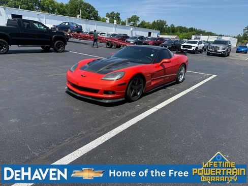 Used 2011 Chevrolet Corvette Coupe w/ Preferred Equipment Group RWD image 2
