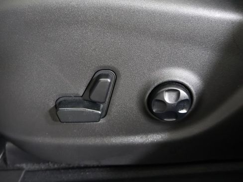 Used 2019 Jeep Cherokee Limited AWD/4WD image 33