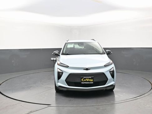 Used 2022 Chevrolet Bolt EUV LT w/ Convenience Package image 4