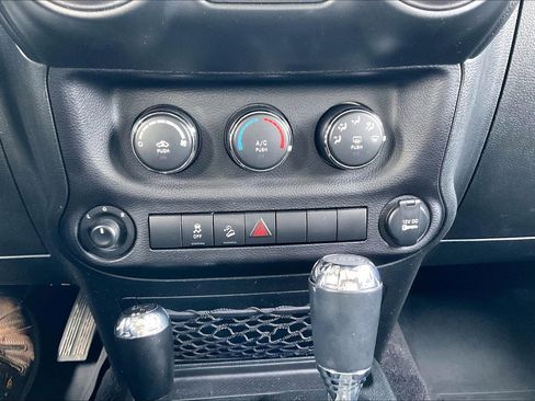 Used 2017 Jeep Wrangler Unlimited Sport w/ Quick Order Package 24S image 19