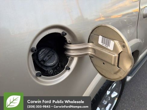 Used 2005 Ford Explorer Limited image 10