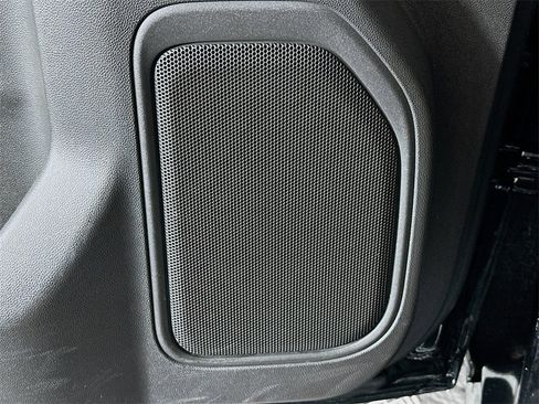 Used 2022 GMC Sierra 1500 SLT image 19