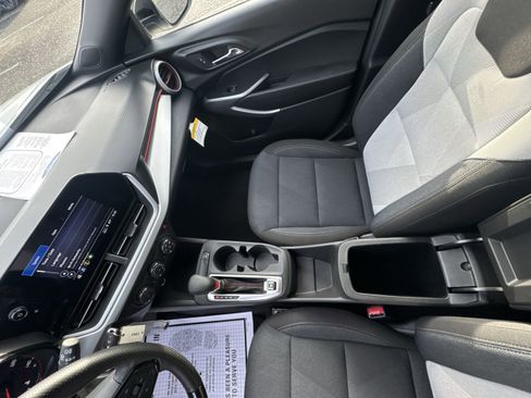 Used 2024 Chevrolet Trax RS w/ Driver Confidence Package image 36