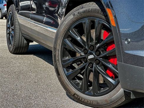 Used 2022 Cadillac XT5 Sportv w/ Technology Package image 2