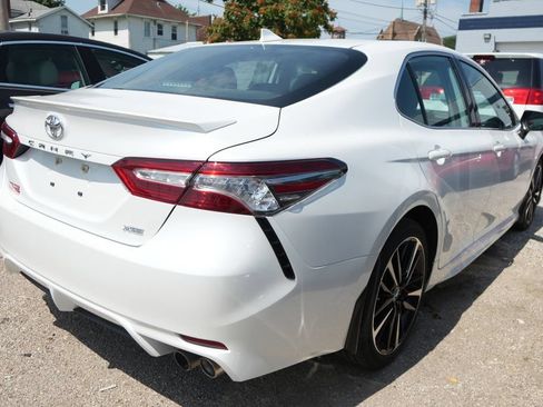 Used 2019 Toyota Camry XSE w/ Navigation Package FWD image 4