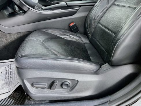 Used 2022 Toyota Avalon Limited w/ Advanced Safety Package FWD image 24