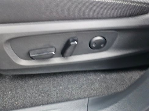 New 2025 Nissan Pathfinder SV w/ SV Premium Package image 35