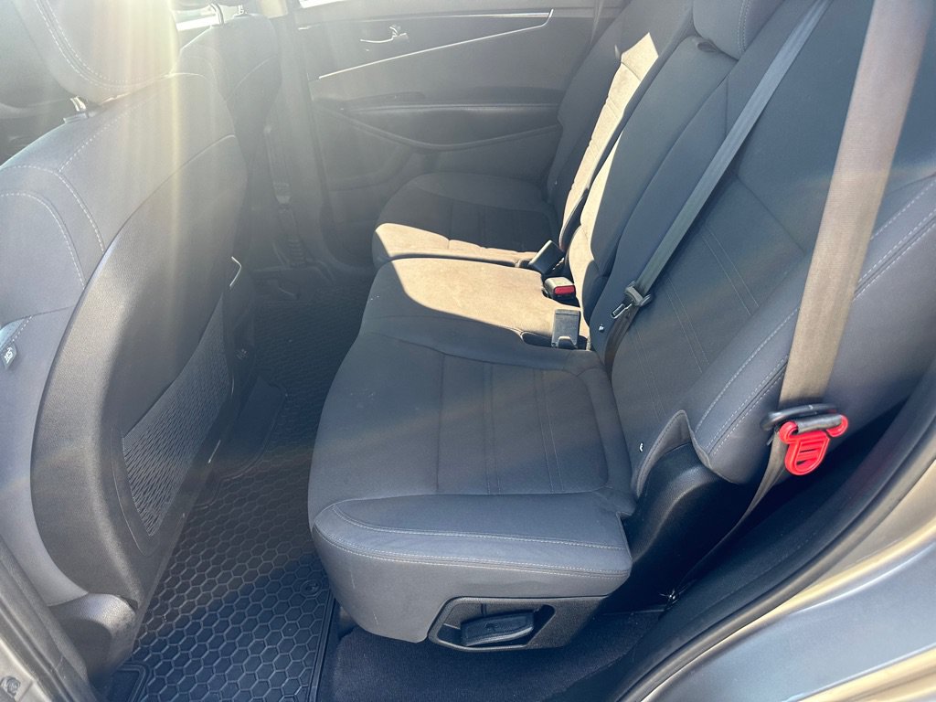 Used 2017 Kia Sorento AWD image 20
