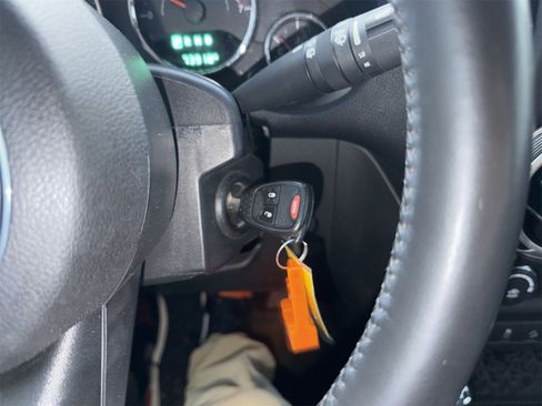 Used 2015 Jeep Wrangler Sahara image 16