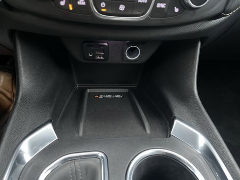 Used 2023 Chevrolet Traverse Premier w/ Redline Edition image 34